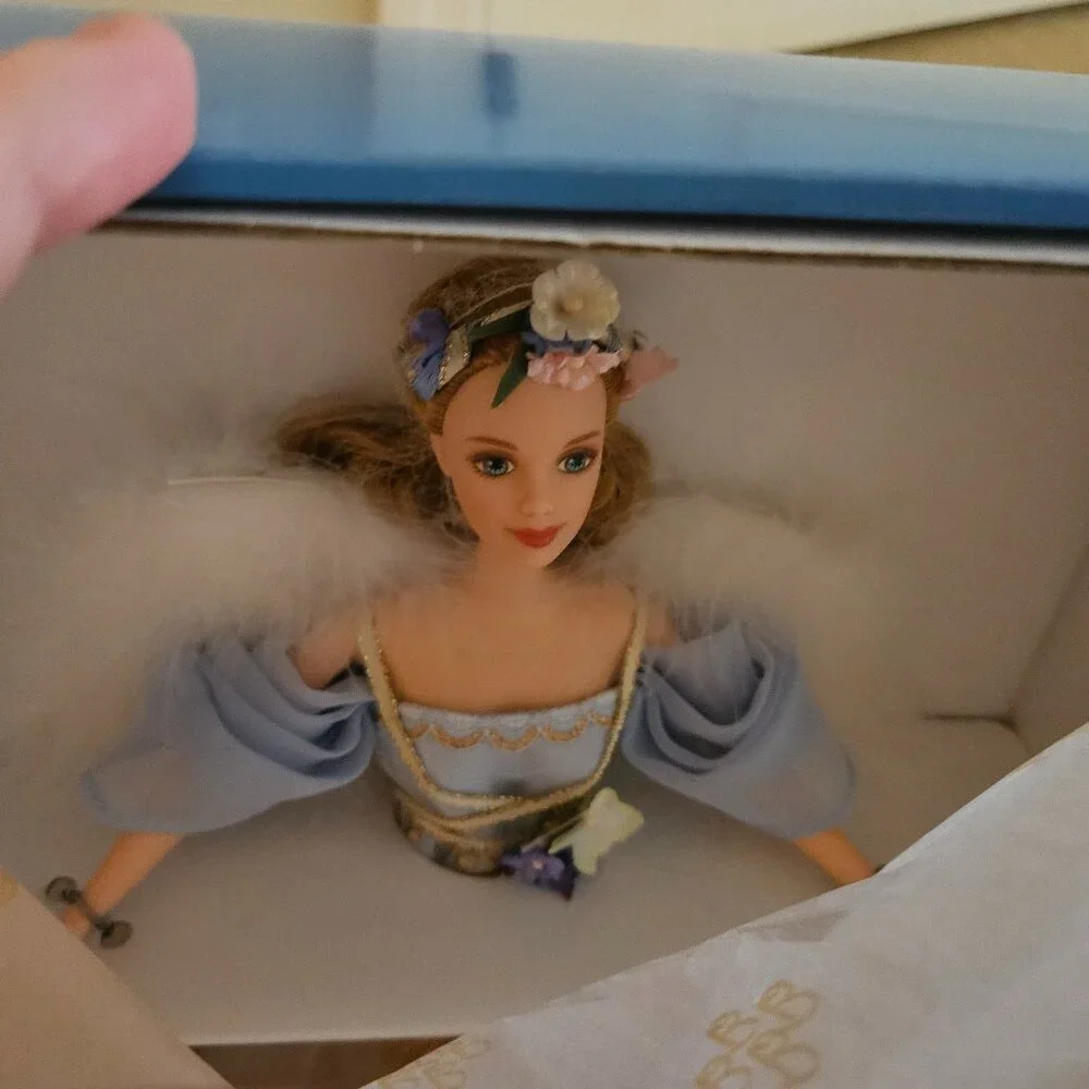 NRFB COLLECTOR 1997 ANGELS OF MUSIC HARPIST ANGEL BARBIE DOLL AUTHENTICITY 18894